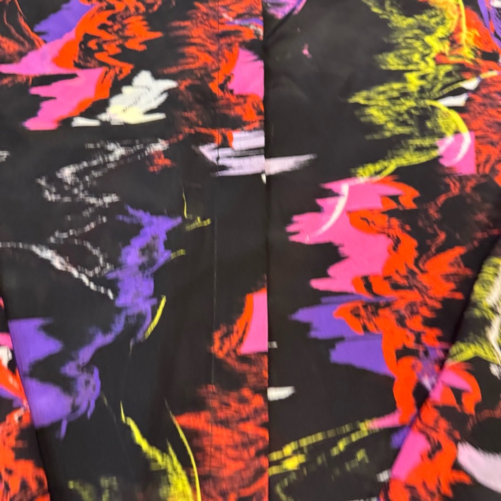 Alice + Olivia Moonstruck Silk Blouse Button Front Top M NWT - Picture 6 of 15